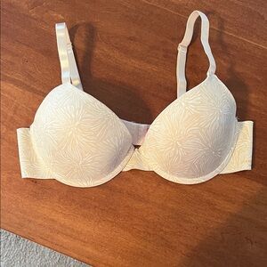 Isaac Mizrahi Cream Floral Bra